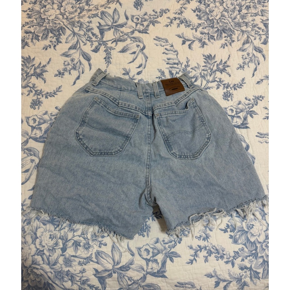 Vintage Lee High Waisted Denim Shorts Light Wash Raw Hem Cutoffs 28" Waist USA - Picture 2 of 8
